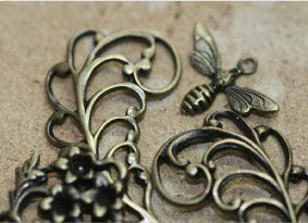 ブローチの写真