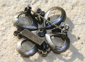 ブローチの写真